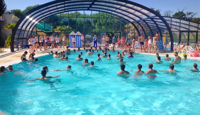 animations heated and covered swimming pool - Camping ile d'Oléron - Camping La Boulinière 5 stars